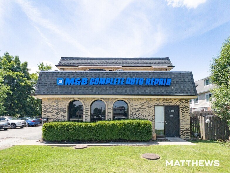 Primary Photo Of 10058 S Roberts Rd, Palos Hills Office For Sale