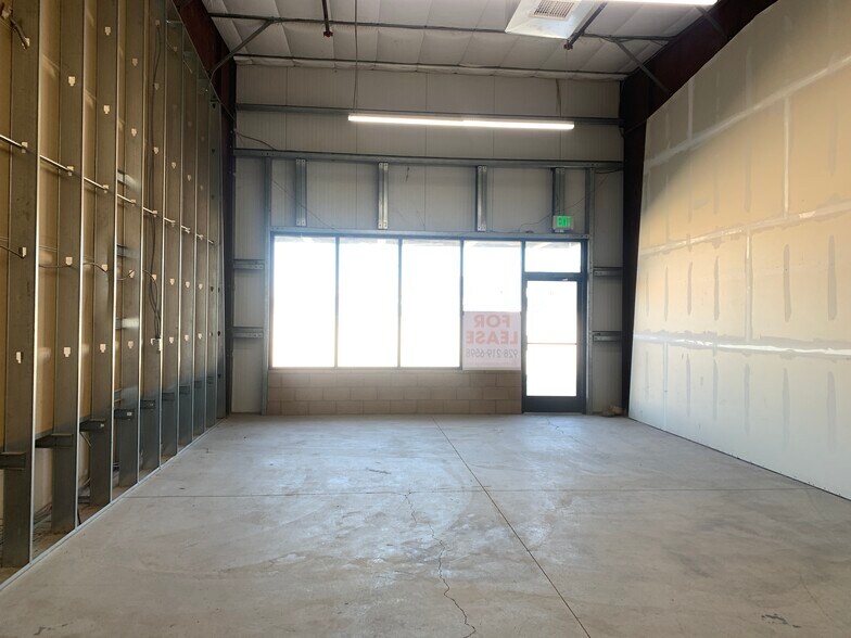 More Photos Of 2921 Friendly Pl, Bullhead City Light Distribution For Lease