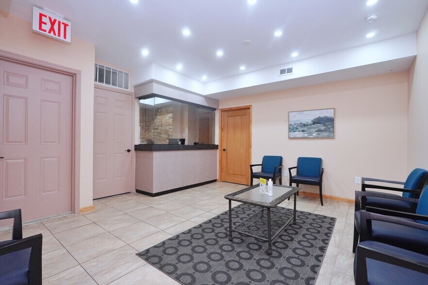 More Photos Of 1086 Forest Ave, Staten Island Medical For Lease