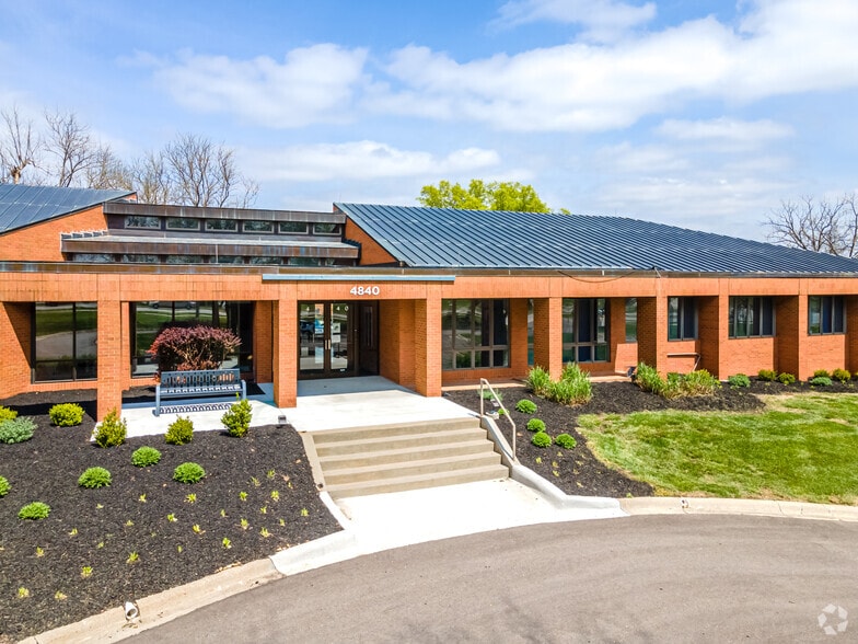 More Photos Of 1440 Wakarusa Dr, Lawrence Office For Lease