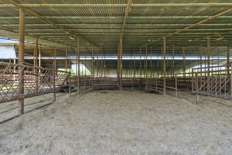 More Photos Of 2316 Marlin hwy, Waco Industrial For Sale