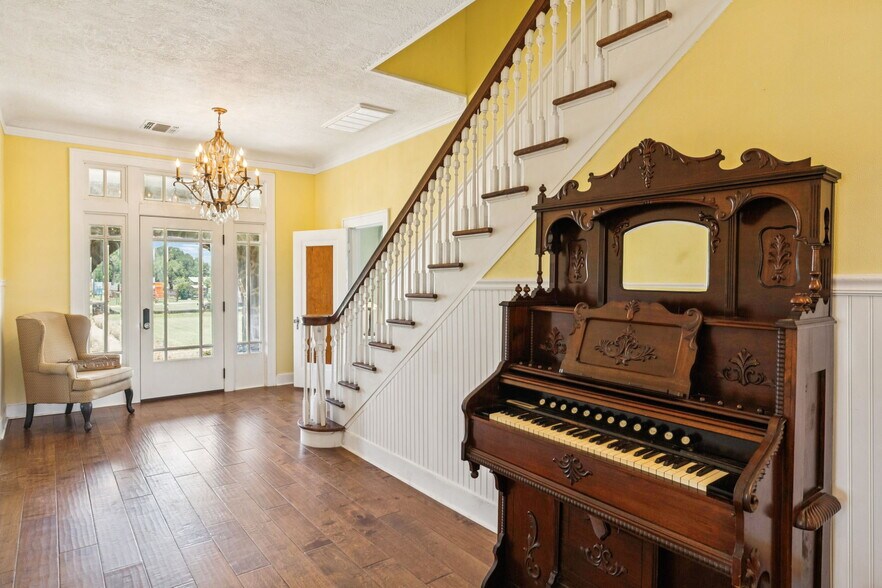 More Photos Of 995 W Gates Valley Rd, Poteet Land For Sale