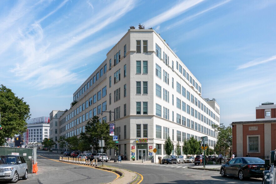 More Photos Of 2728 Thomson Ave, Long Island City Apartments For Sale