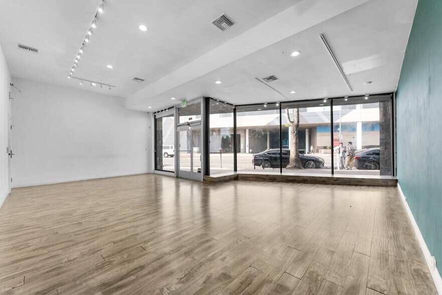 More Photos Of 5142 Lankershim Blvd, North Hollywood Storefront For Sale