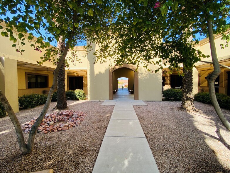 More Photos Of 16611 S 40th St, Phoenix Medical For Lease
