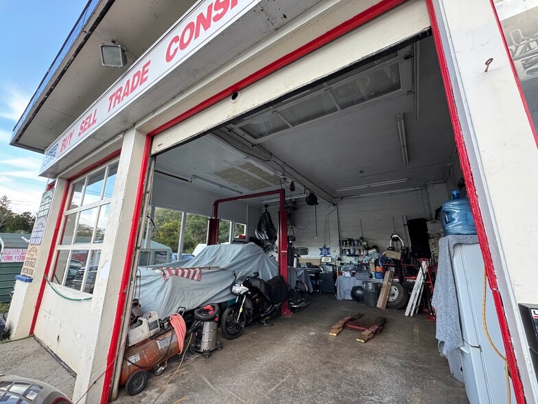 More Photos Of 315 Route 22, Pawling Showroom For Sale