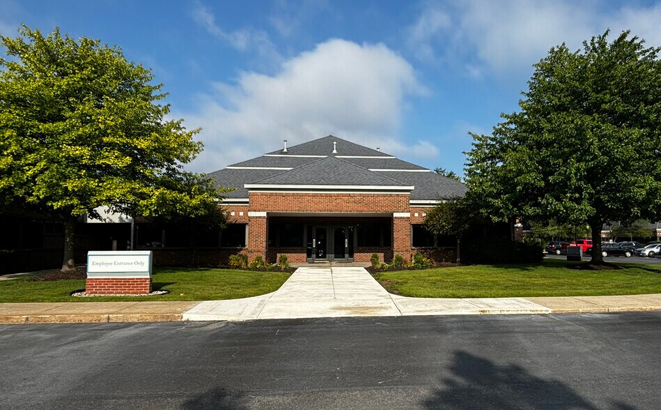 More Photos Of 230-270 E Day Rd, Mishawaka Medical For Lease