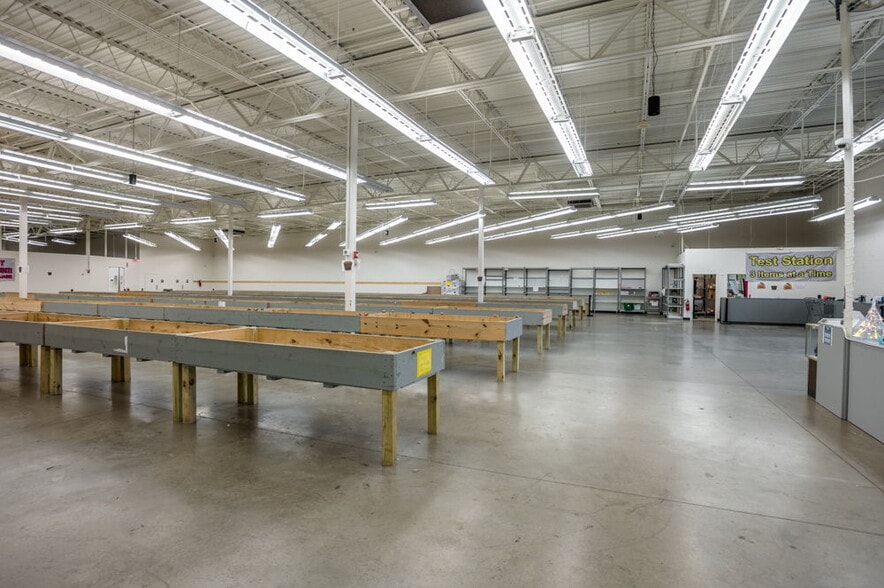 More Photos Of 1740 E Market St, Harrisonburg Storefront Retail Office For Sale