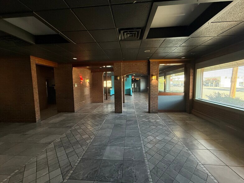 More Photos Of 4911 Caskie St, Richmond Restaurant For Sale