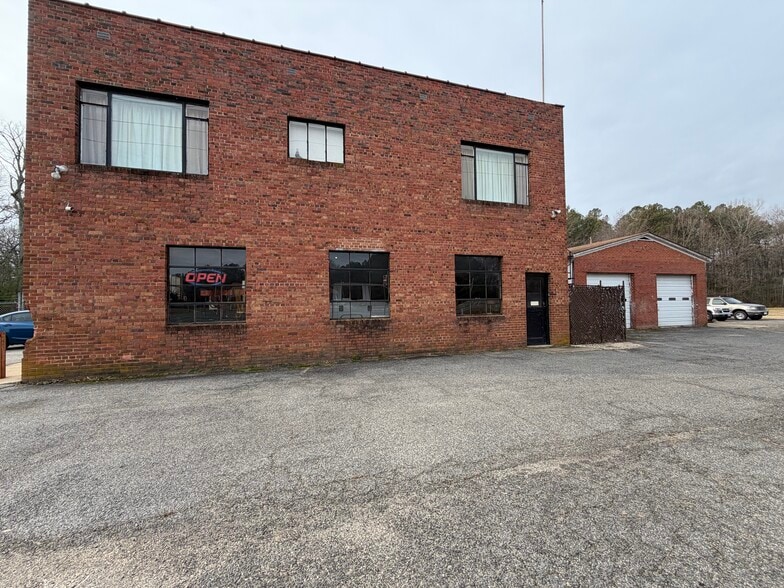 More Photos Of 10615 Crain hwy, Faulkner Auto Repair For Sale
