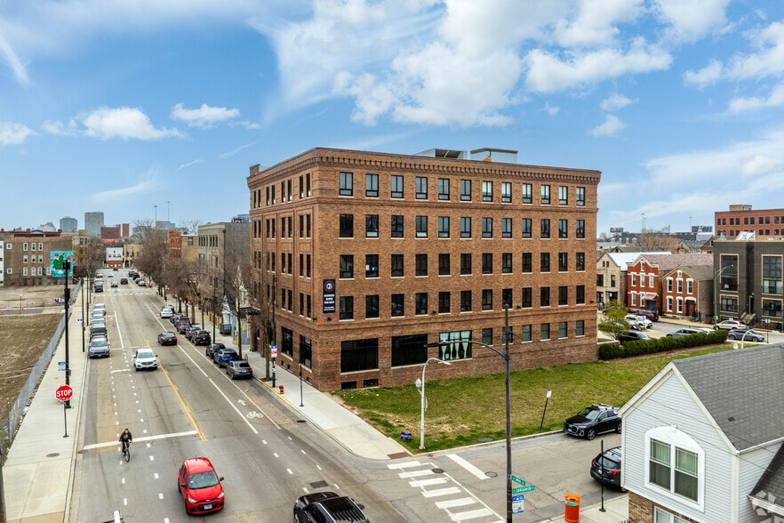 More Photos Of 917 W 18th St, Chicago Loft Creative Space For Lease