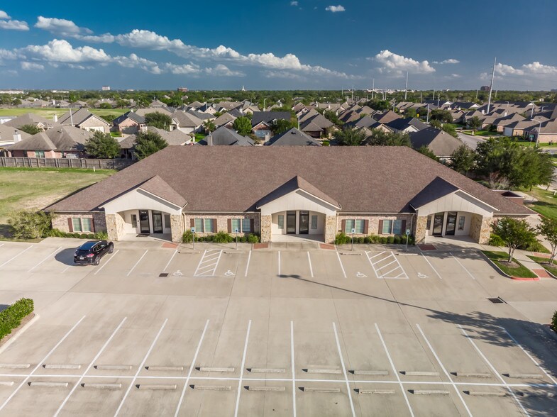 More Photos Of 2751 Nash Dr, Bryan Office For Lease