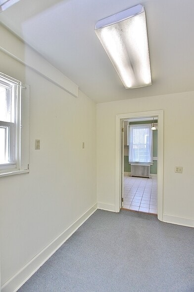 More Photos Of 231 Clinton Ave, Kingston Loft Creative Space For Sale