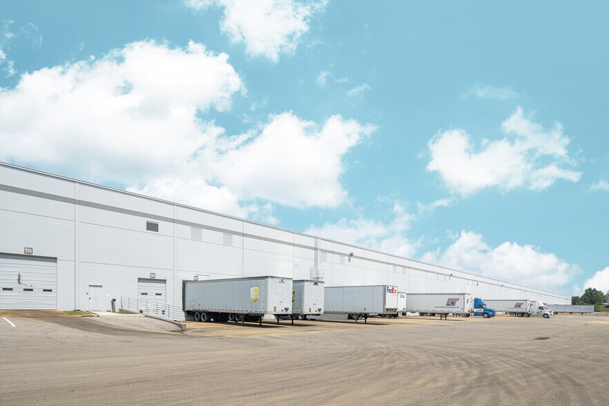 More Photos Of 5300 Hickory Hill Rd, Memphis Distribution For Lease
