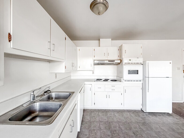 More Photos Of 2172 Blake St, Berkeley Apartments For Sale