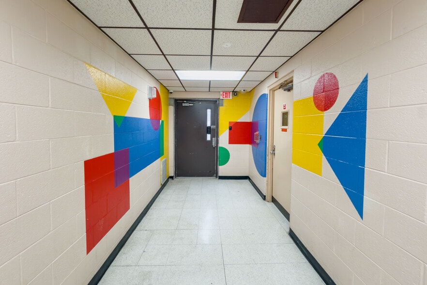 More Photos Of 6902 Chicago Rd, Warren Schools For Sale