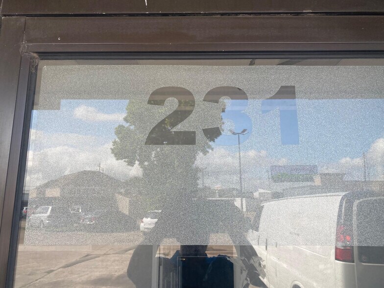 More Photos Of 201-227 Murphy Rd, Stafford Unknown For Lease