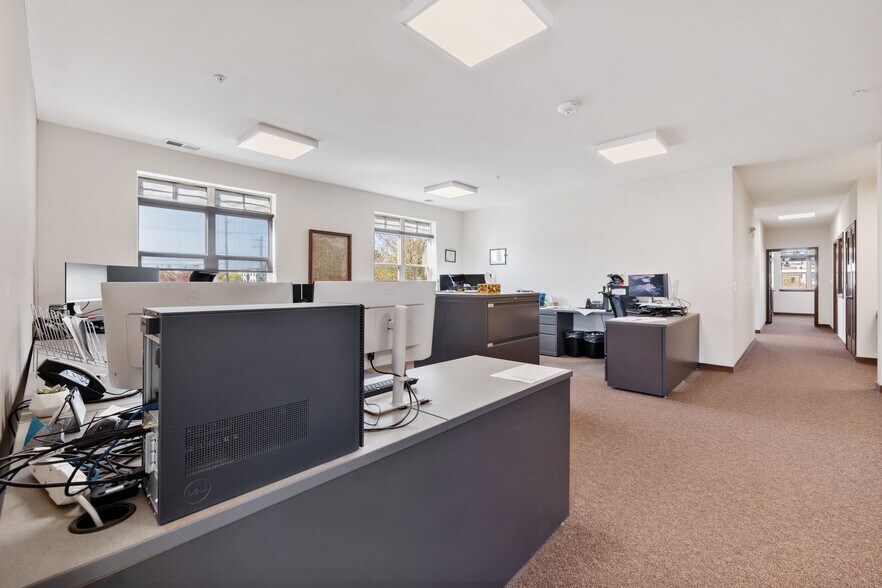 More Photos Of 122 Wisconsin St, West Bend Office For Lease