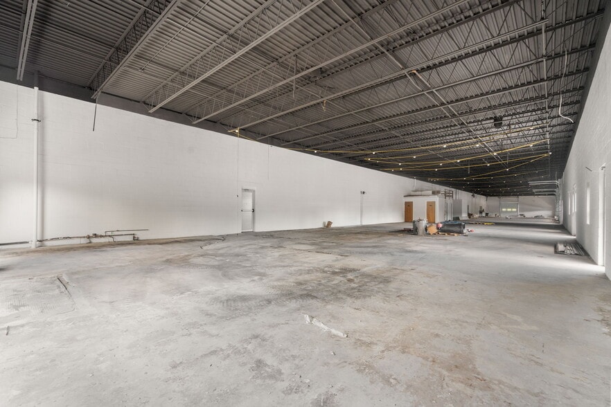More Photos Of 45 Tosca Dr, Stoughton Warehouse For Lease