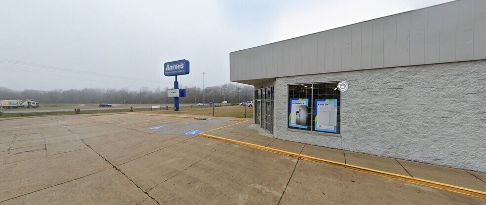 More Photos Of 2850 N Market St, Shreveport Freestanding For Sale