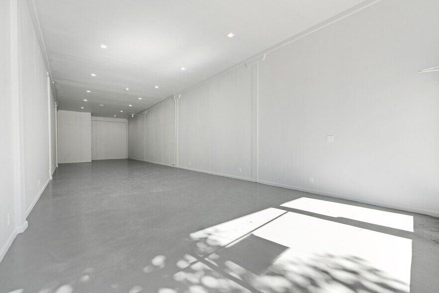 More Photos Of 2020 4th St, San Rafael Storefront For Lease