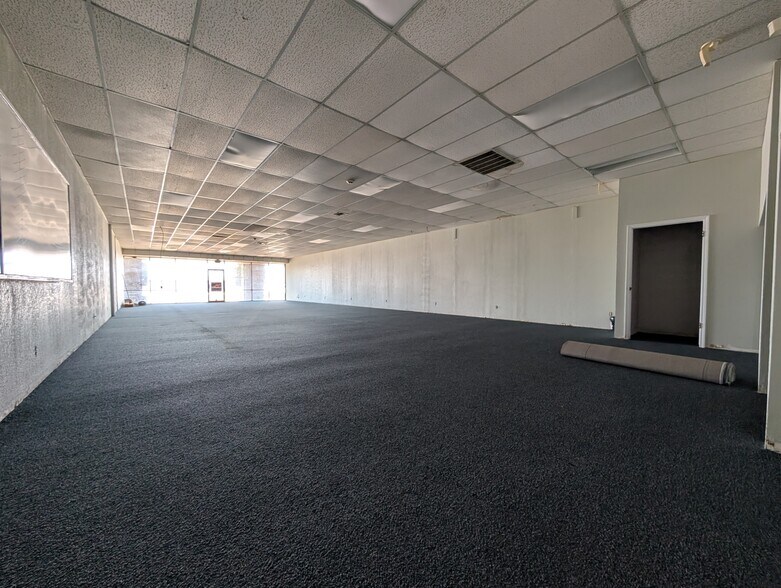 More Photos Of 203-207 SW C Ave, Lawton General Retail For Lease