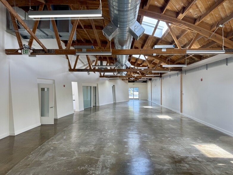 More Photos Of 1819-1823 Colorado Ave, Santa Monica Loft Creative Space For Lease
