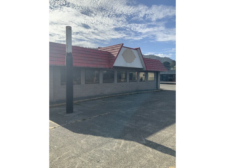 More Photos Of 29565 Ellensburg Ave, Gold Beach Fast Food For Sale