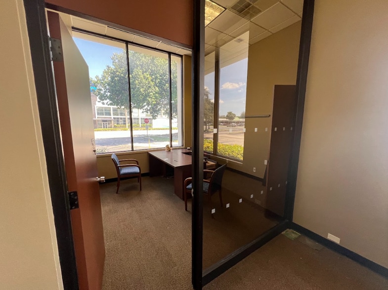 More Photos Of 300 E Dania Beach Blvd, Dania Bank For Lease