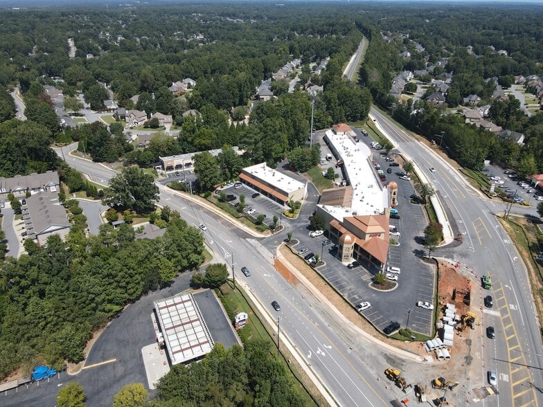 More Photos Of 11890 Douglas Rd, Alpharetta Storefront For Lease