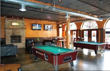 More Photos Of 456 N State St, Lake Oswego Bar For Sale