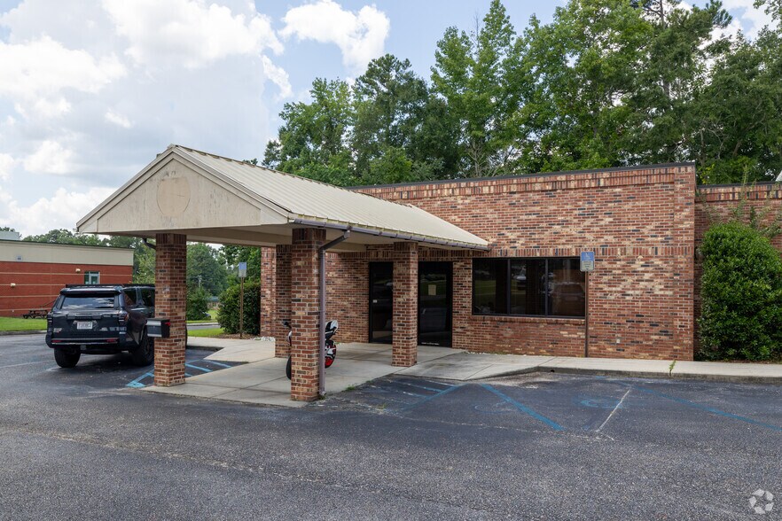 More Photos Of 1207 Azalea Pl, Brewton Medical For Lease