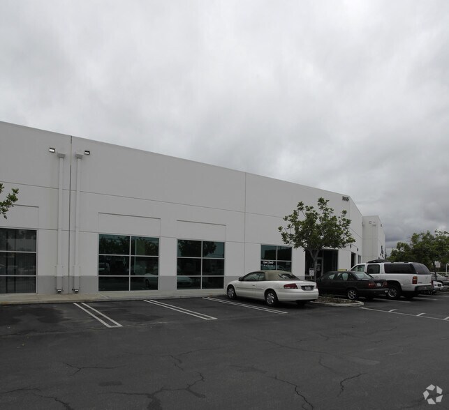 More Photos Of 3065 Edinger Ave, Tustin Light Manufacturing For Sale