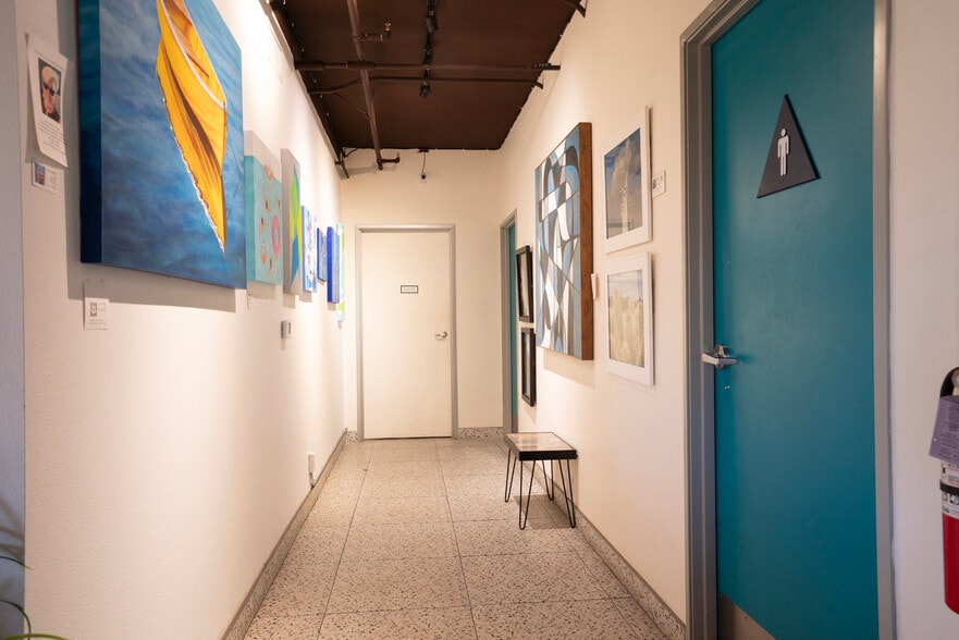 More Photos Of , Palm Springs Office For Sale
