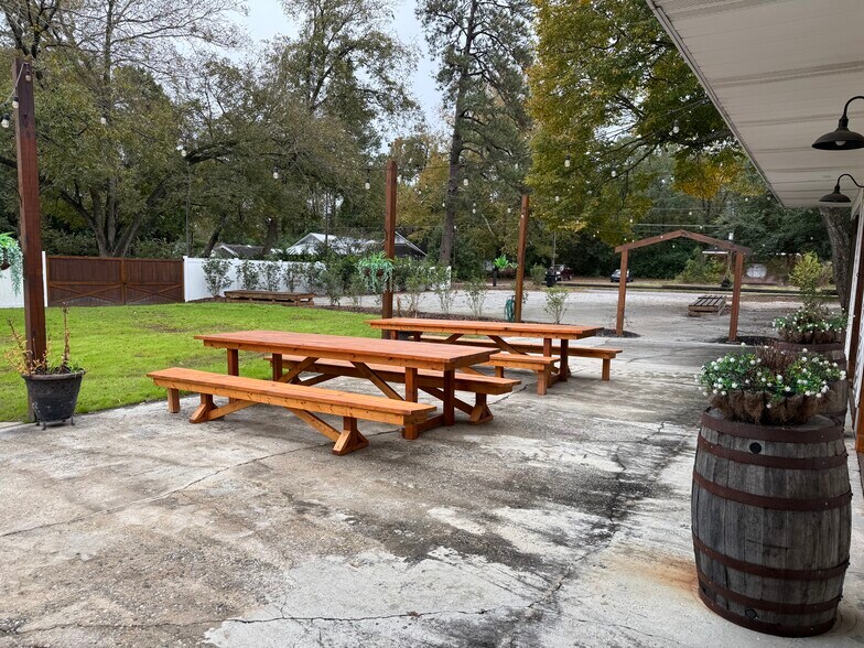 More Photos Of 102 Live Oak St, Tabor City Restaurant For Sale