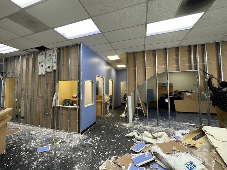 More Photos Of 1318-1332 Wilshire Blvd, Santa Monica Storefront For Lease