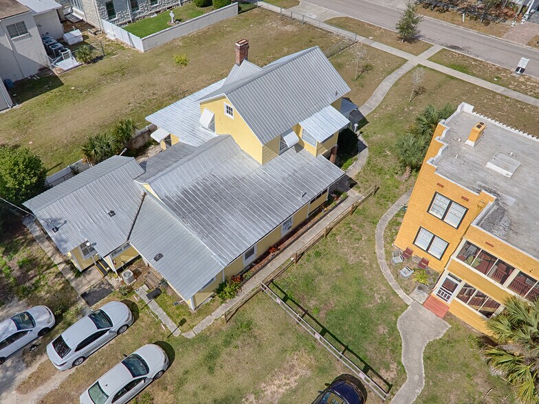 More Photos Of 422 E Citrus Ave, Eustis Multifamily For Sale