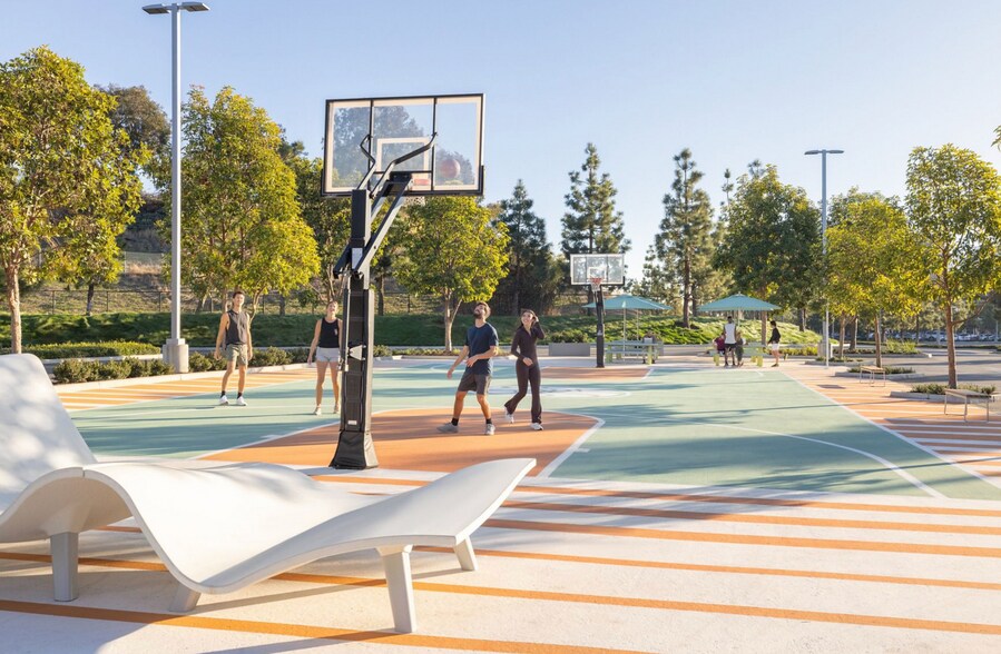 More Photos Of 2600 Great America Way, Santa Clara Office For Lease