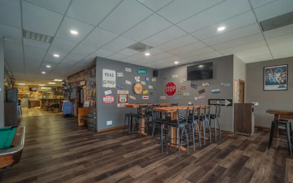 More Photos Of 1107 Cherokee Ave, Seneca Restaurant For Sale