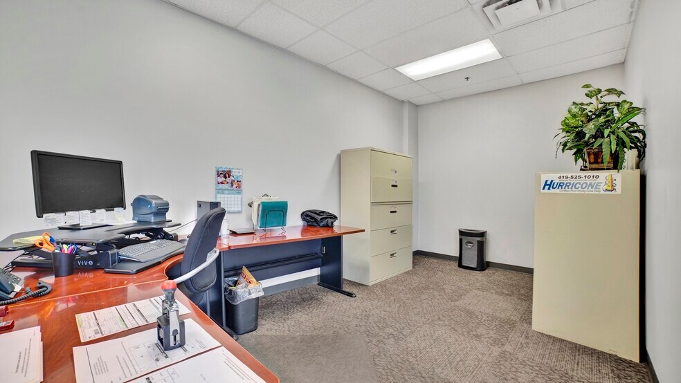 More Photos Of 961 N Main St, Mansfield Warehouse For Lease