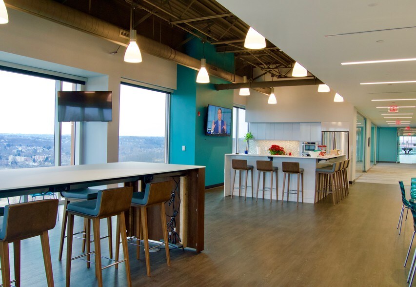 More Photos Of 44 Abele Rd, Bridgeville Office For Lease