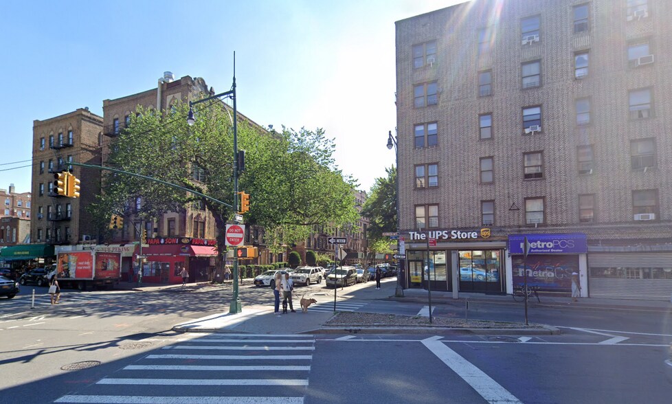 More Photos Of 1135 Washington Ave, Brooklyn Apartments For Lease