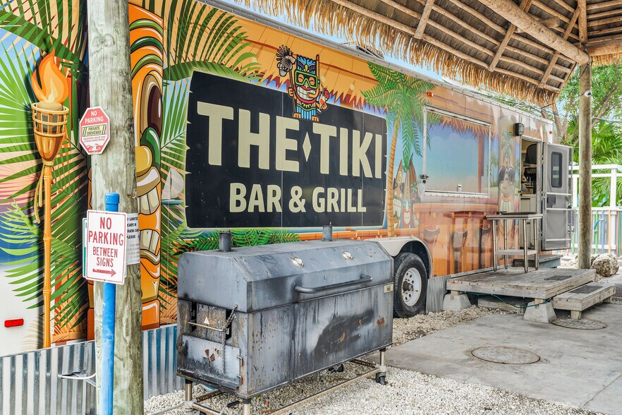 More Photos Of 27340 Overseas Hwy, Ramrod Key Hotel For Sale