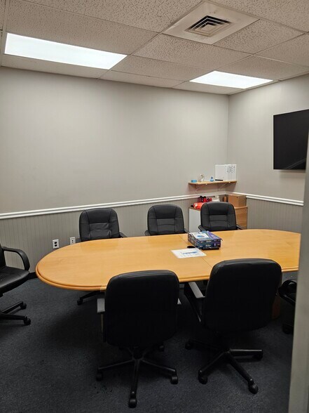 More Photos Of 36 N Hackensack Ave, Kearny Truck Terminal For Lease