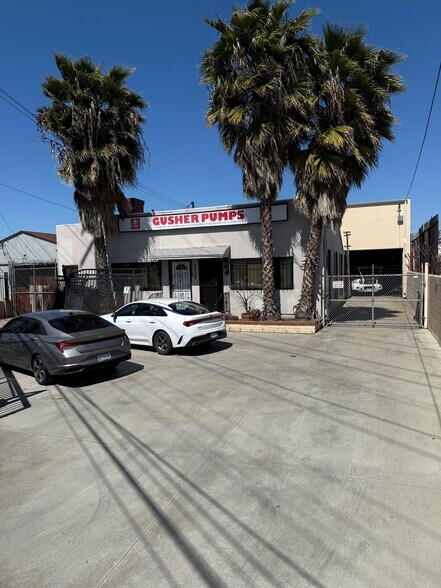 More Photos Of 8226 Salt Lake Ave, Cudahy Warehouse For Sale
