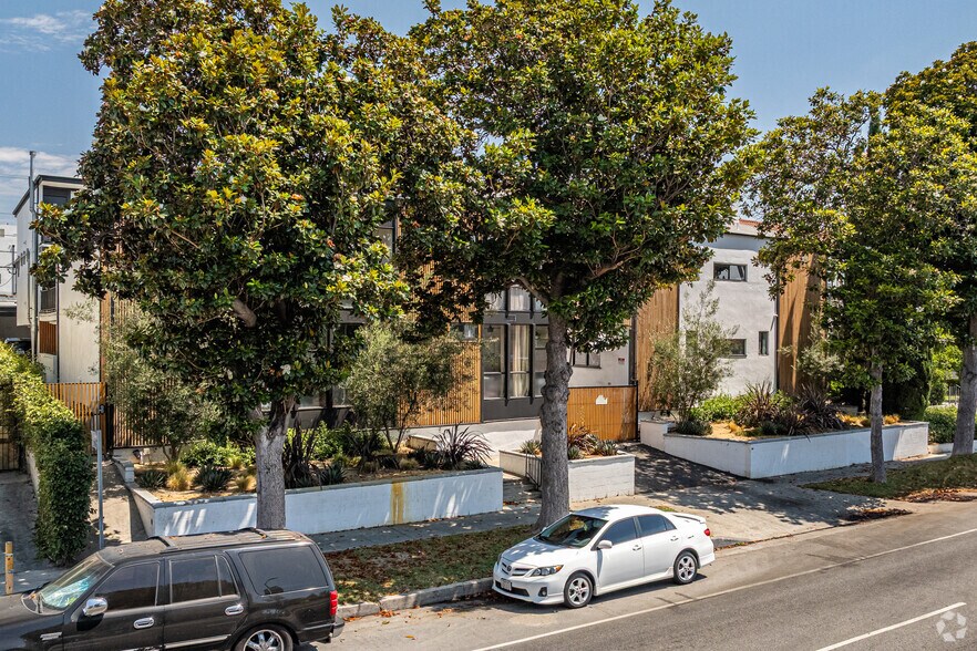 More Photos Of 4723-4727 W Beverly Blvd, Los Angeles Apartments For Sale