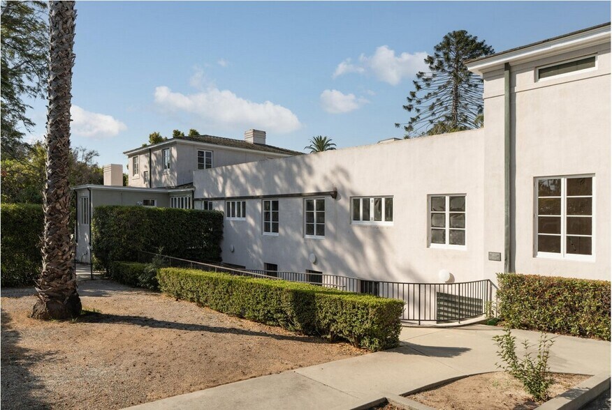 More Photos Of 1600 Santa Barbara St, Santa Barbara Apartments For Sale