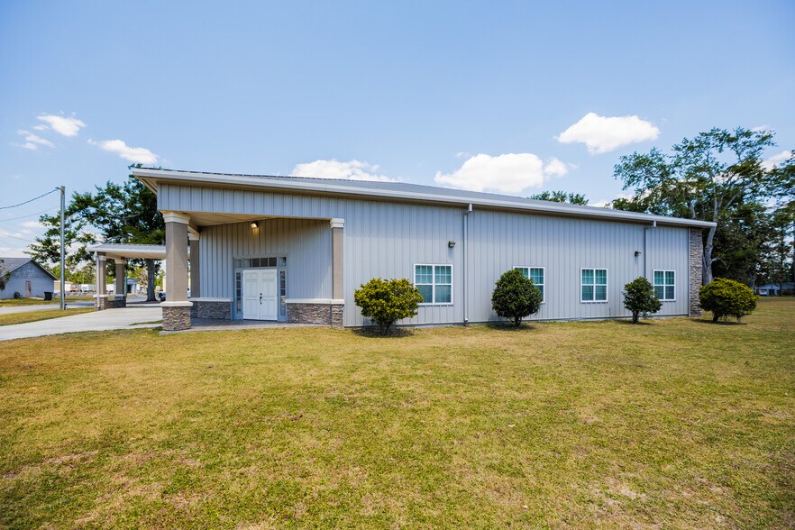 More Photos Of 37 E Main St, Lakeland Flex For Sale