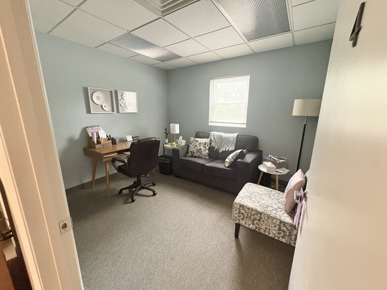 More Photos Of 4367 Rocky River Dr, Cleveland Medical For Sale