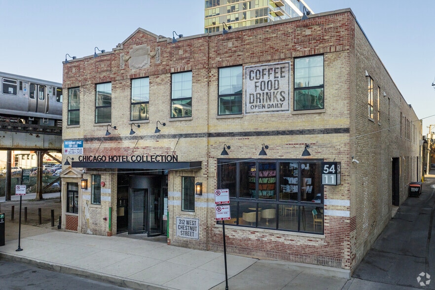 More Photos Of 312 W Chestnut St, Chicago Hotel For Lease